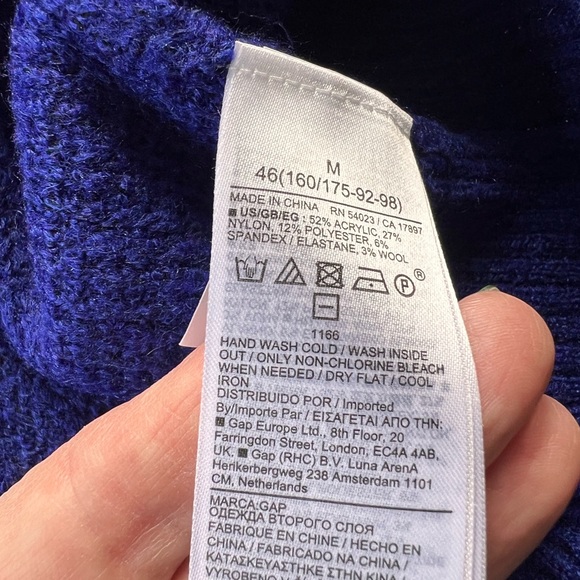 Gap Sweater - Picture 4 of 5